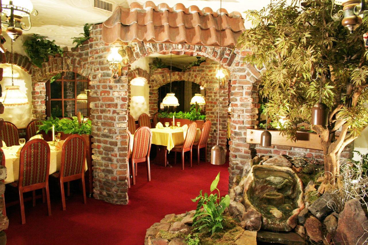 Hotel Restaurant Cristal فينتزنهايم المظهر الخارجي الصورة